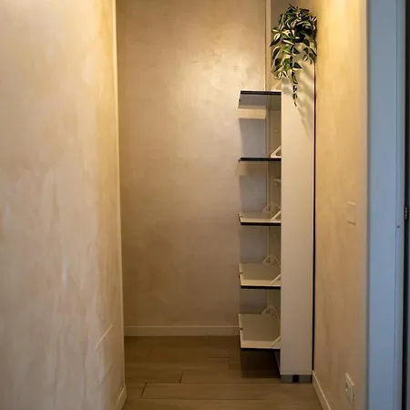 Apartament Modern Family Near The Hospital, Netflix & Free Wi-fi Brescia