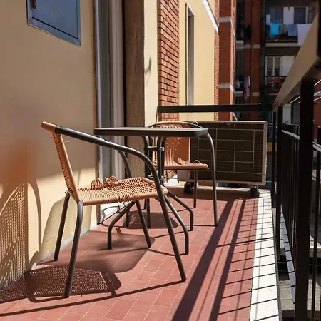 Modern Family Near The Hospital, Netflix & Free Wi-fi Apartament *