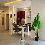 Modern Family Near The Hospital, Netflix & Free Wi-fi Apartment