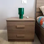 Modern Family Near The Hospital, Netflix & Free Wi-fi