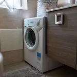 Modern Family Near The Hospital, Netflix & Free Wi-fi Apartment