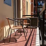 Modern Family Near The Hospital, Netflix & Free Wi-fi Apartment *