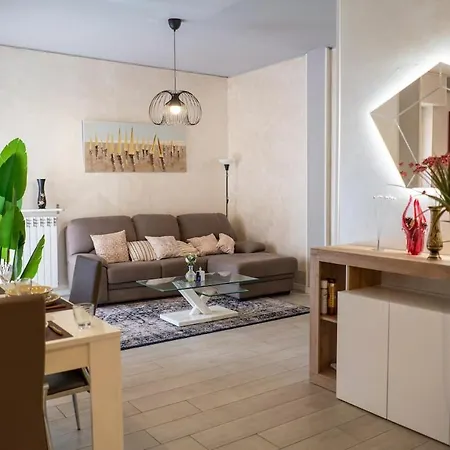 Modern Family Near The Hospital, Netflix & Free Wi-fi Bréscia