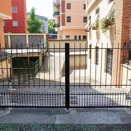 Modern Family Near The Hospital, Netflix & Free Wi-fi Apartamento *
