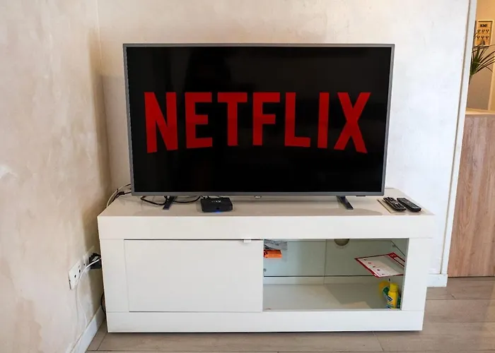 Modern Family Near The Hospital, Netflix & Free Wi-fi Μπρέσια
